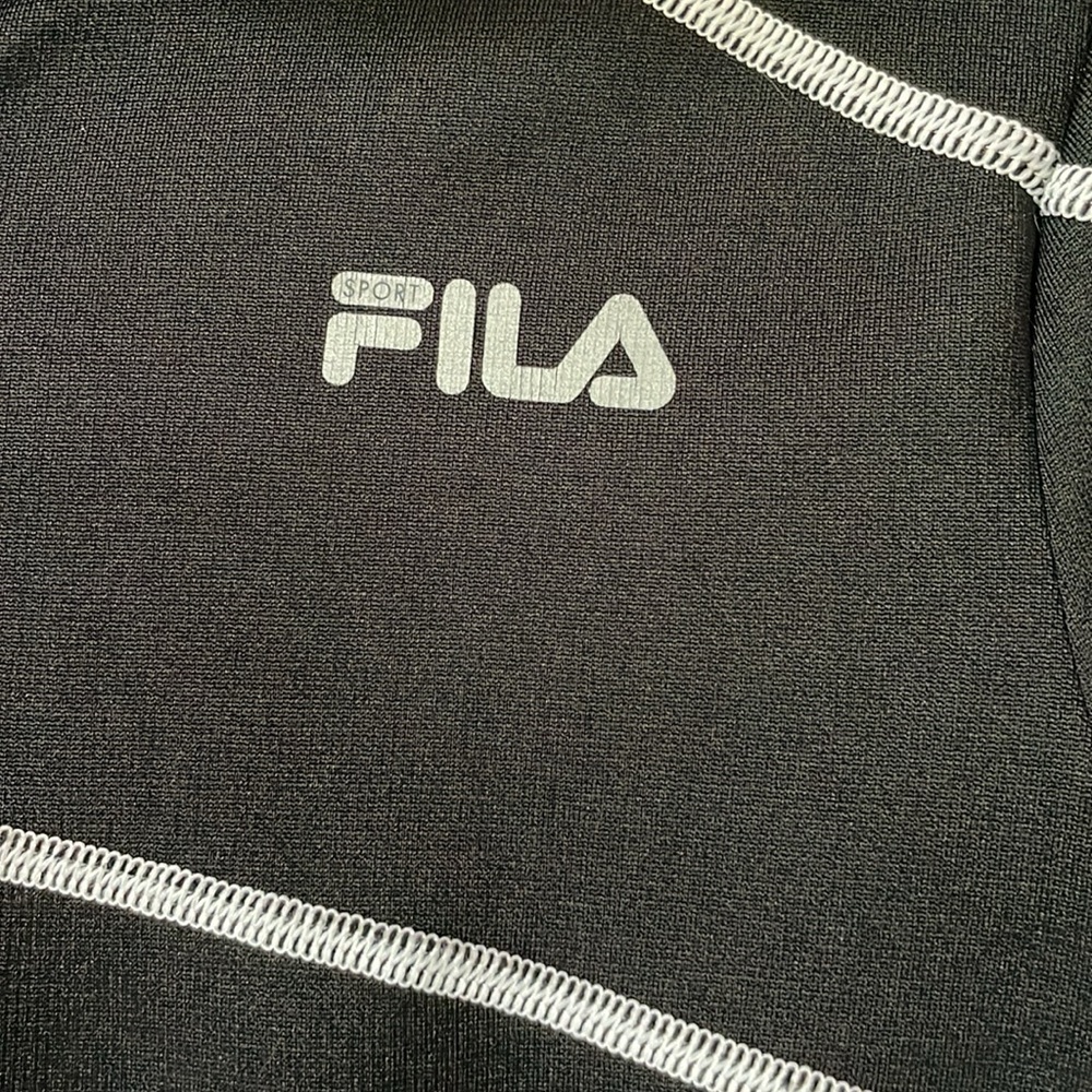 Black Fila with partial zip front size M 💯 polyester - Picture 3 of 9